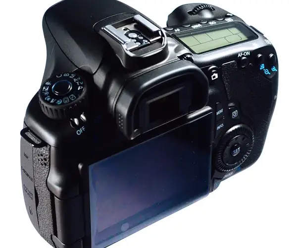 Canon EOS 60D w 2026: Nadal warto? Recenzja i porady