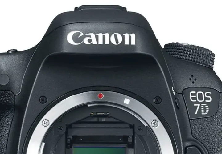 Canon EOS 7D w 2026: Czy warto kupić tę legendarną lustrzankę?