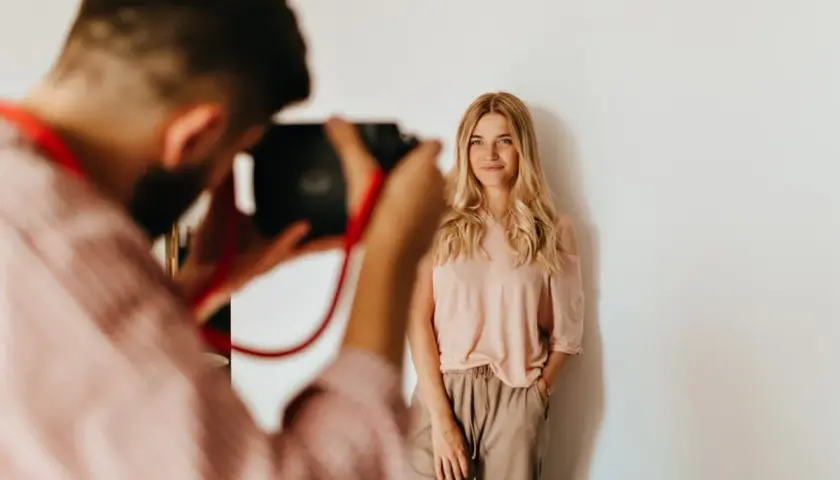 Ile kosztuje sesja u fotografa? Cennik i czynniki wpływające na cenę