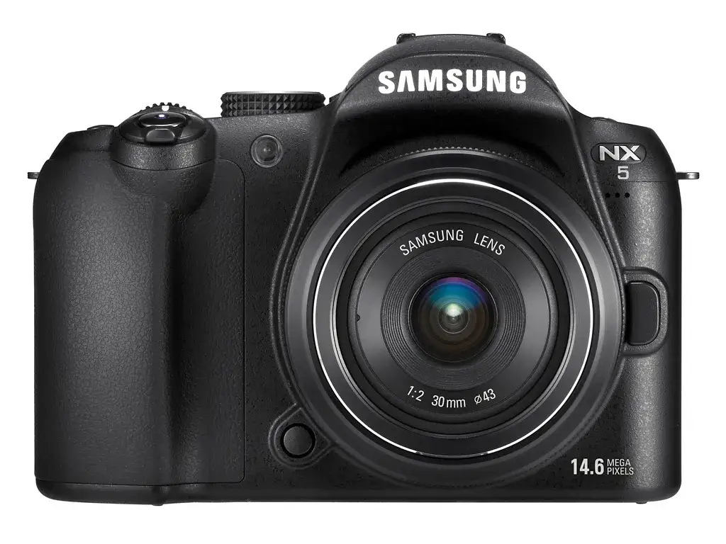 Zdjęcie Samsung lustrzanki? Prawda o aparatach NX i czy warto je kupić